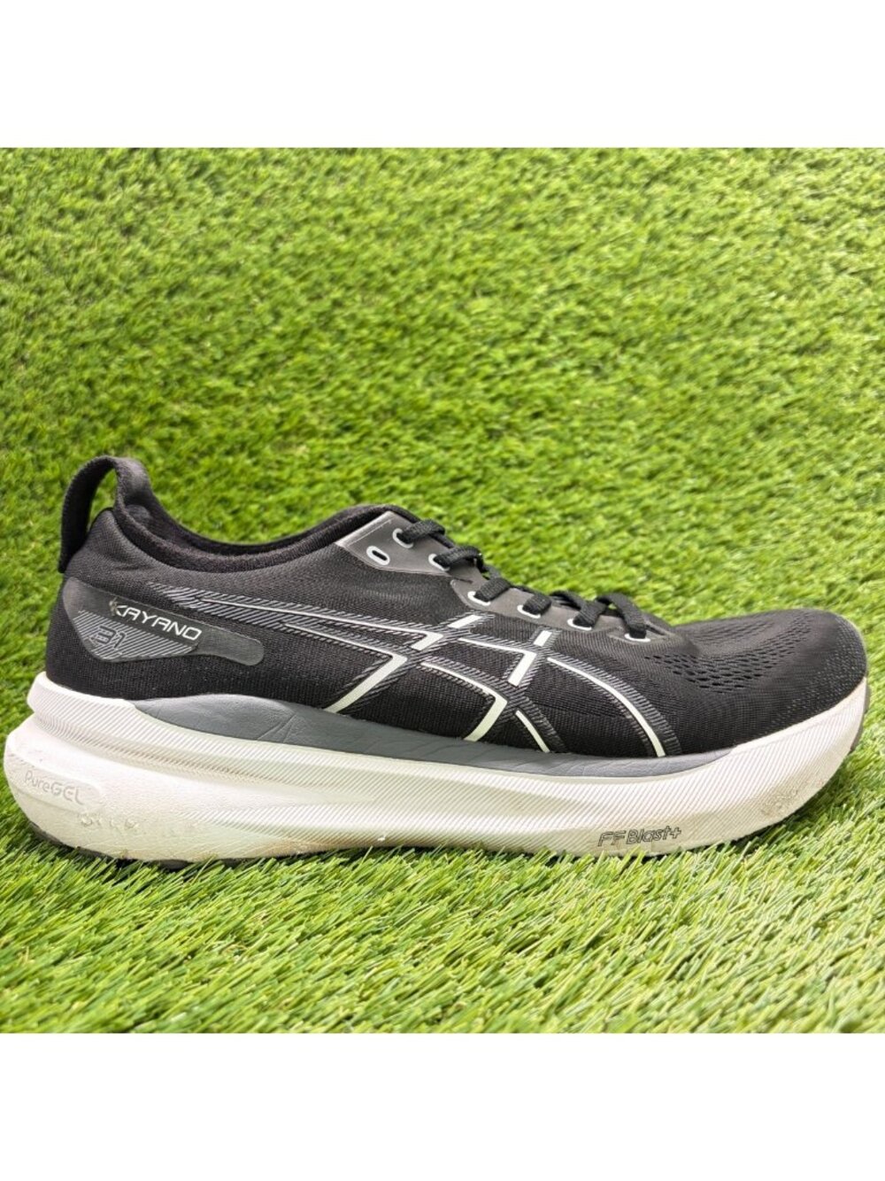 Asics Gel-Kayano 31 Mens Size 11.5 Black White Athletic Running Shoes Sneakers